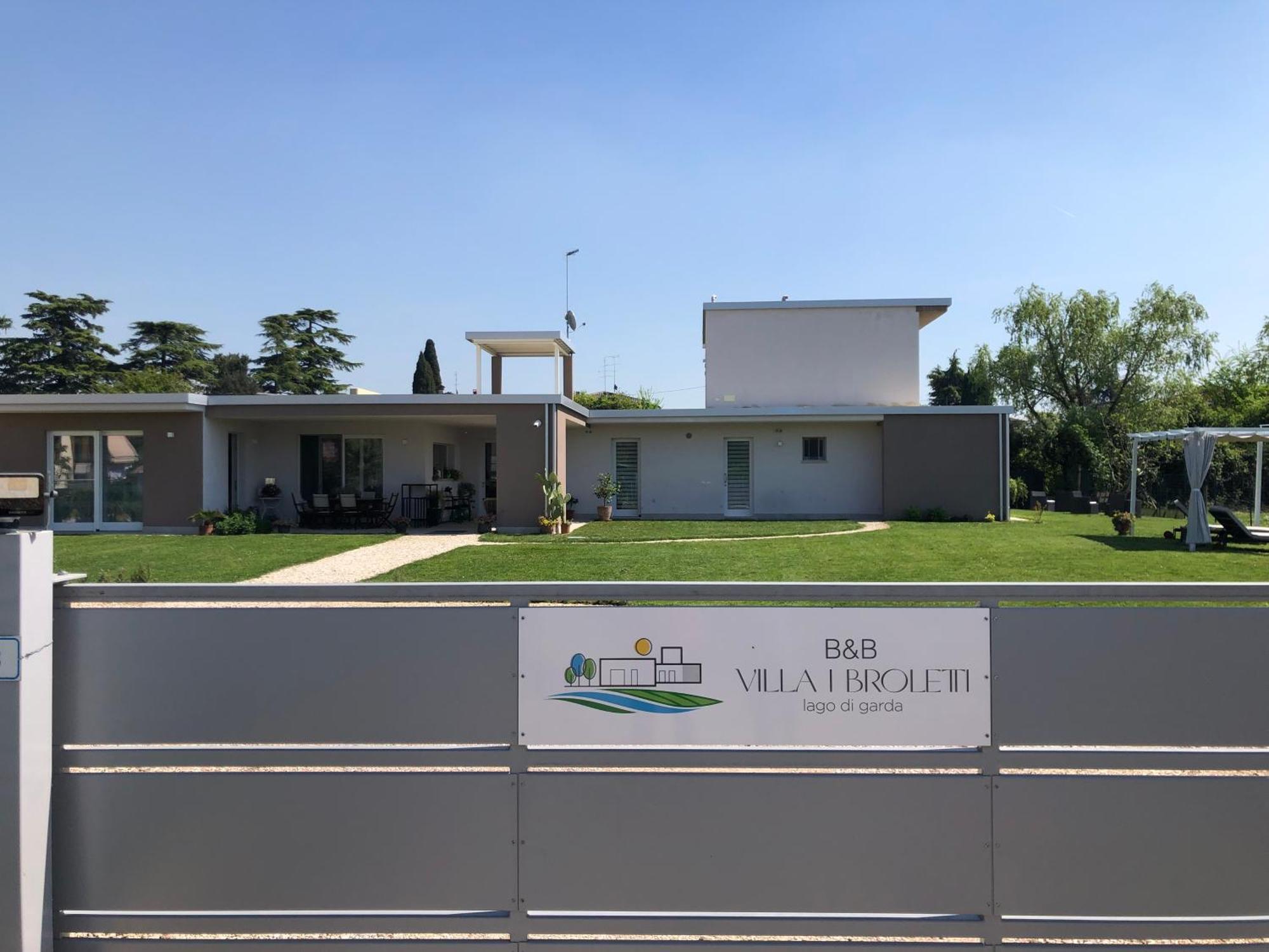 Hotel I Broletti Del Garda Pacengo Di Lazise Exterior foto
